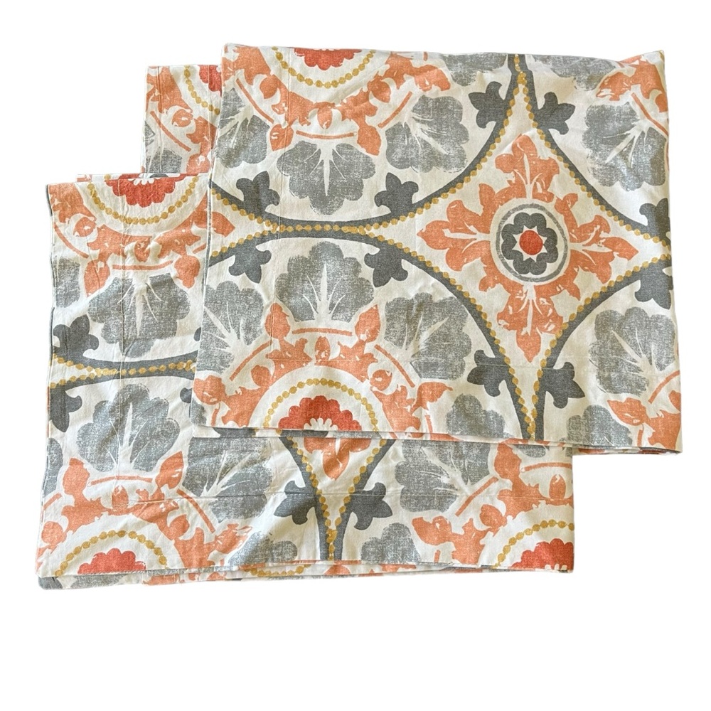 Pottery Barn Veronica Medallion Standard Sham Organic Cotton 26" x 20" Set of 2